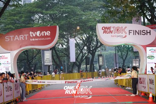 Race photo from ONE RUN 10 K