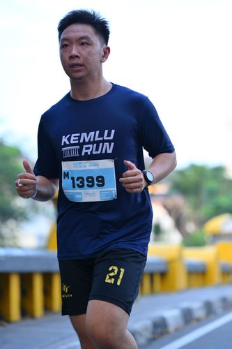 Race photo from KEMLU RUN 2025