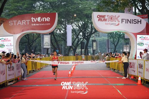Race photo from ONE RUN 10 K