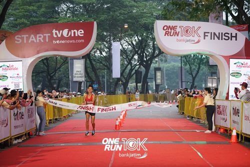 Race photo from ONE RUN 10 K