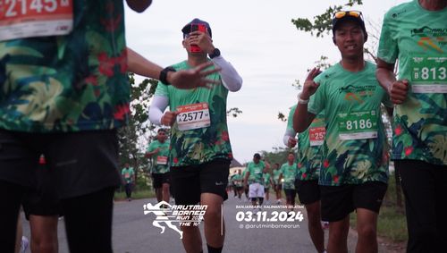 Race photo from Arutmin Borneo Run 2024