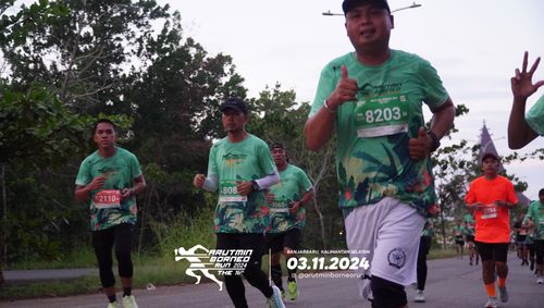 Race photo from Arutmin Borneo Run 2024