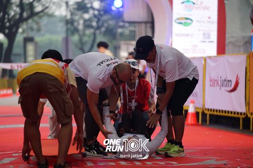 Race photo from ONE RUN 10 K