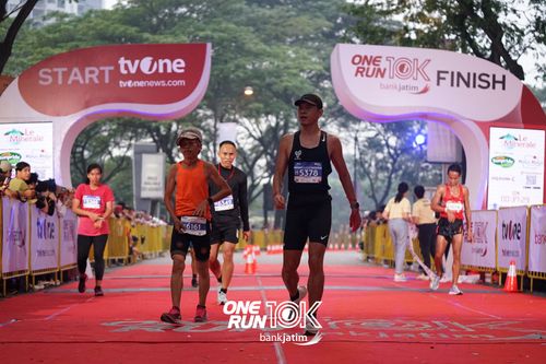 Race photo from ONE RUN 10 K