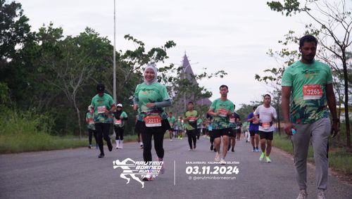 Race photo from Arutmin Borneo Run 2024