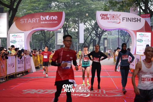 Race photo from ONE RUN 10 K