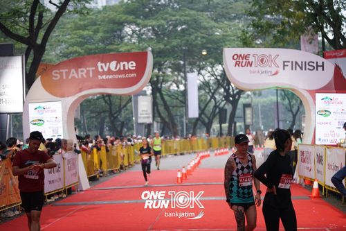Race photo from ONE RUN 10 K