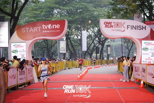 Race photo from ONE RUN 10 K