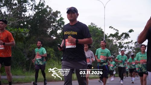 Race photo from Arutmin Borneo Run 2024
