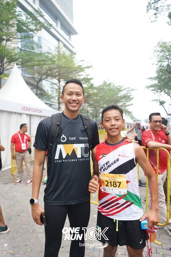 Race photo from ONE RUN 10 K