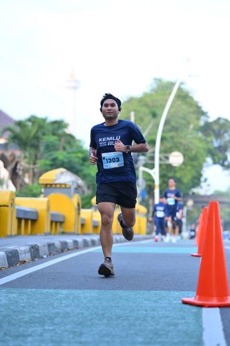 Race photo from KEMLU RUN 2025