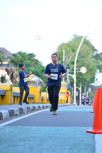 Race photo from KEMLU RUN 2025