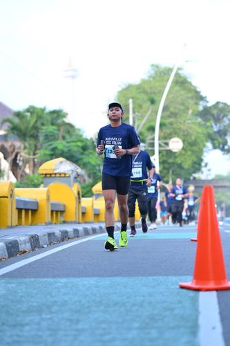Race photo from KEMLU RUN 2025