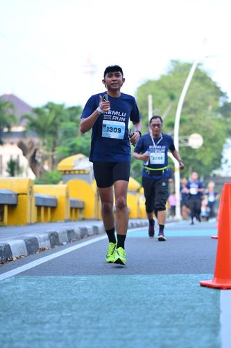 Race photo from KEMLU RUN 2025