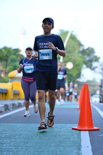Race photo from KEMLU RUN 2025