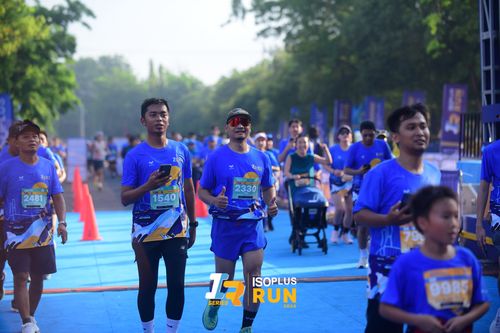 Race photo from Isoplus Run 2024 Surabaya