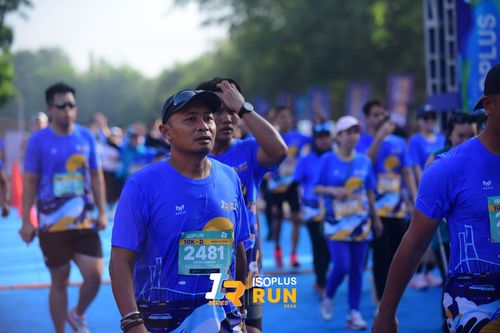 Race photo from Isoplus Run 2024 Surabaya