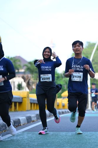 Race photo from KEMLU RUN 2025