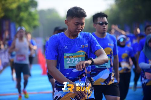 Race photo from Isoplus Run 2024 Surabaya