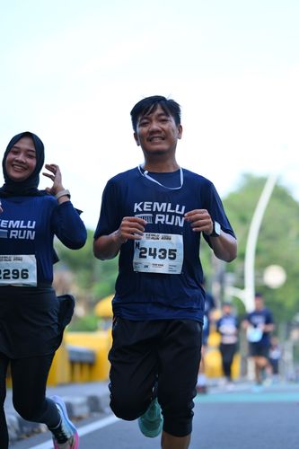 Race photo from KEMLU RUN 2025