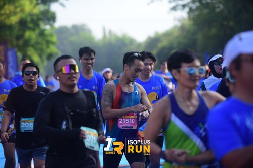Race photo from Isoplus Run 2024 Surabaya