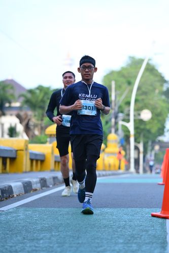 Race photo from KEMLU RUN 2025