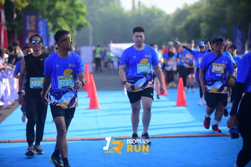 Race photo from Isoplus Run 2024 Surabaya