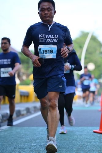 Race photo from KEMLU RUN 2025