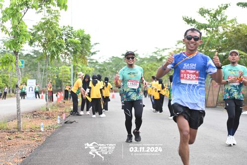 Race photo from Arutmin Borneo Run 2024