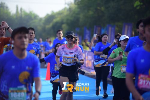 Race photo from Isoplus Run 2024 Surabaya
