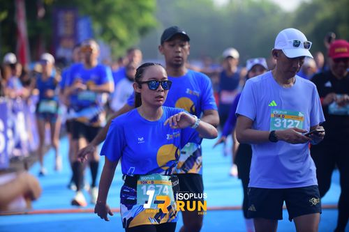 Race photo from Isoplus Run 2024 Surabaya