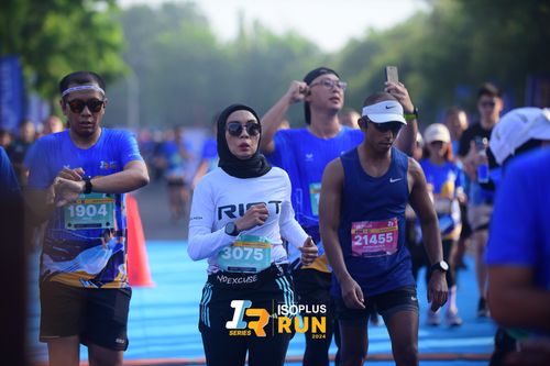 Race photo from Isoplus Run 2024 Surabaya