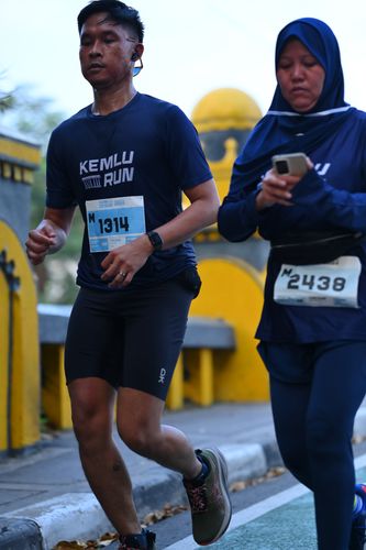 Race photo from KEMLU RUN 2025