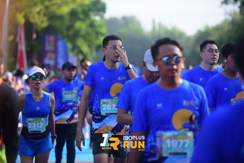 Race photo from Isoplus Run 2024 Surabaya