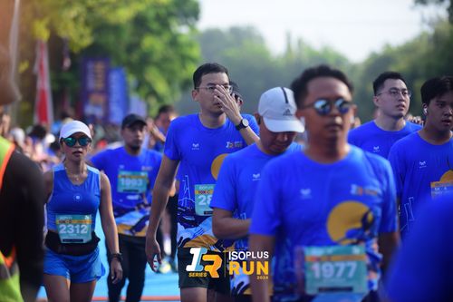 Race photo from Isoplus Run 2024 Surabaya