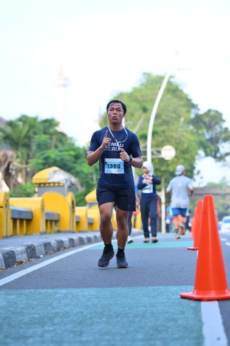 Race photo from KEMLU RUN 2025