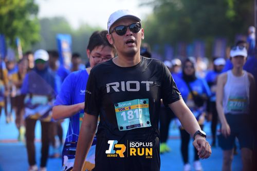 Race photo from Isoplus Run 2024 Surabaya