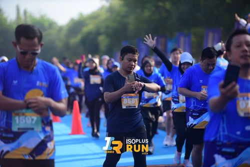 Race photo from Isoplus Run 2024 Surabaya