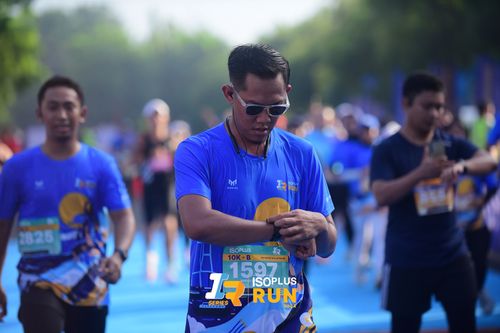 Race photo from Isoplus Run 2024 Surabaya