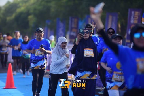 Race photo from Isoplus Run 2024 Surabaya
