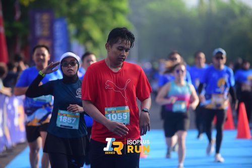 Race photo from Isoplus Run 2024 Surabaya