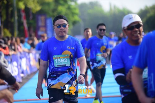 Race photo from Isoplus Run 2024 Surabaya