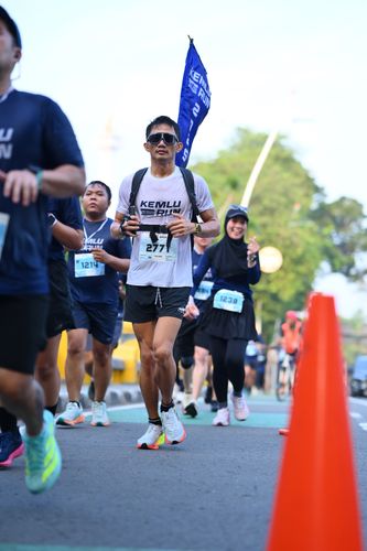 Race photo from KEMLU RUN 2025