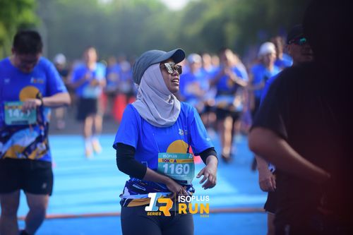 Race photo from Isoplus Run 2024 Surabaya