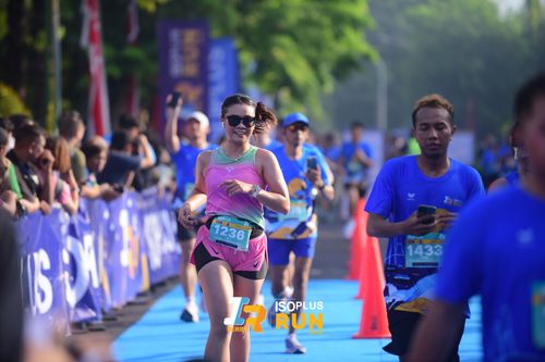 Race photo from Isoplus Run 2024 Surabaya