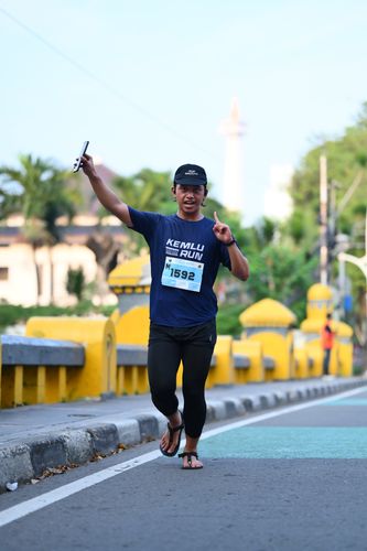 Race photo from KEMLU RUN 2025