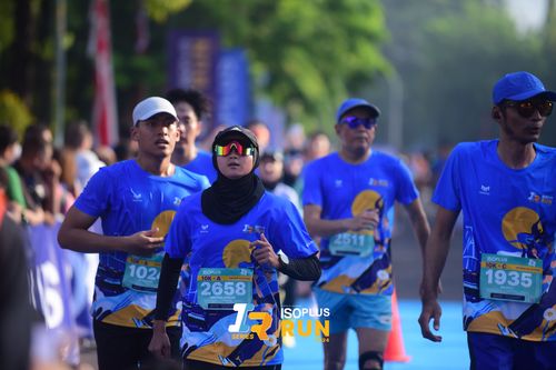 Race photo from Isoplus Run 2024 Surabaya