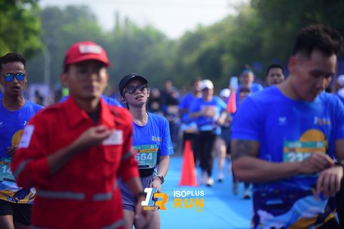 Race photo from Isoplus Run 2024 Surabaya