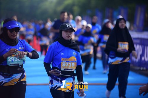 Race photo from Isoplus Run 2024 Surabaya