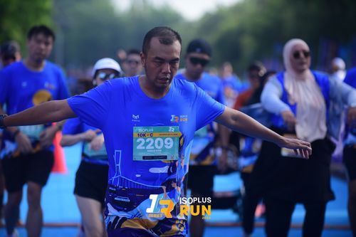 Race photo from Isoplus Run 2024 Surabaya